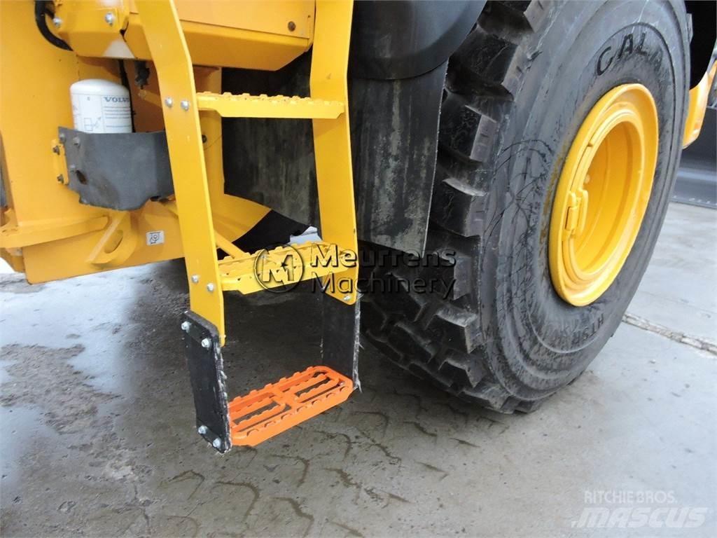 Volvo L150H Naudoti ratiniai krautuvai