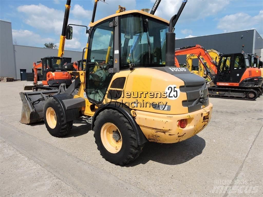 Volvo L25F + Fork Naudoti ratiniai krautuvai