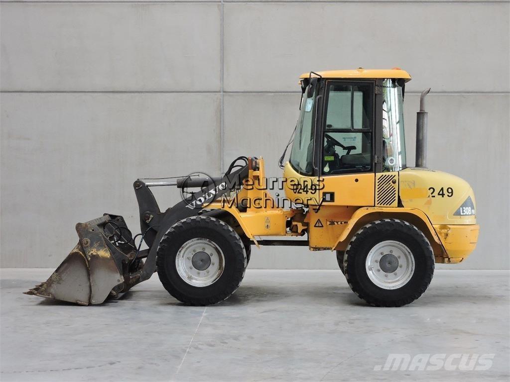 Volvo L30B Naudoti ratiniai krautuvai