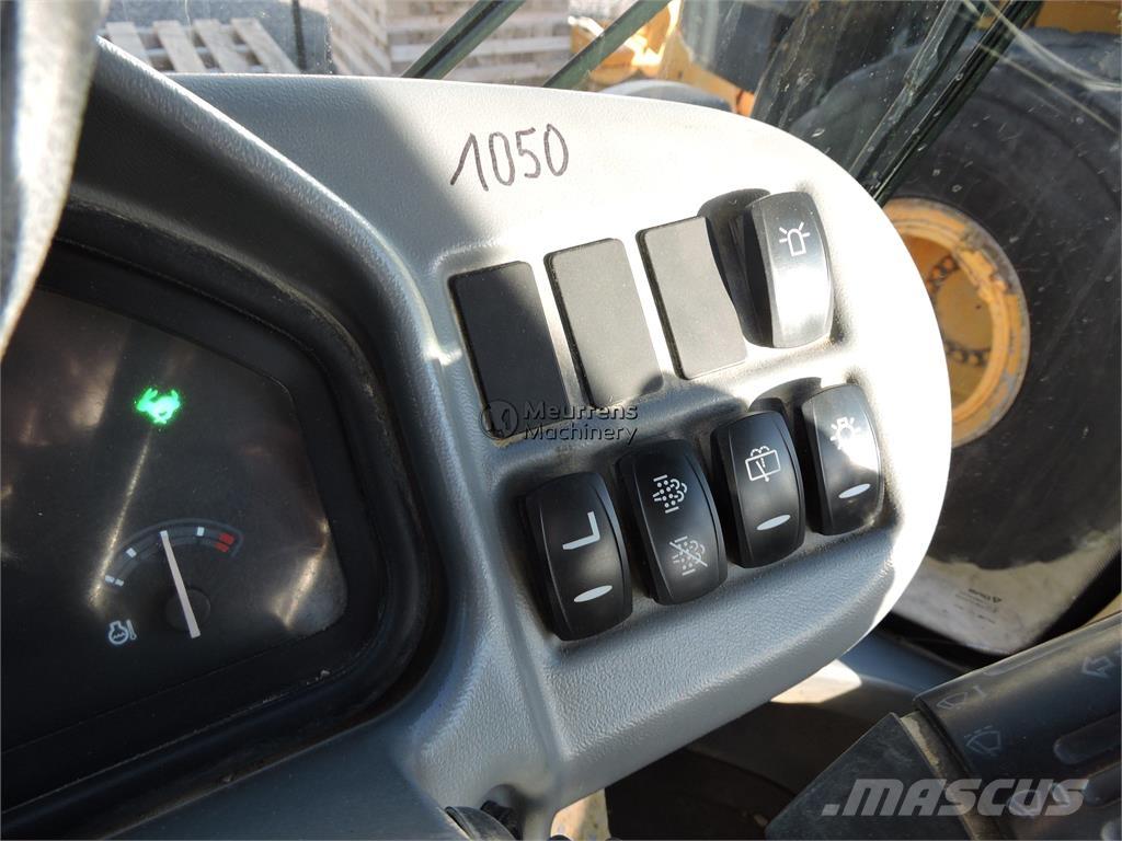 Volvo L30G Naudoti ratiniai krautuvai