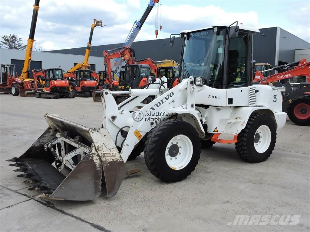 Volvo L30G + FORK Naudoti ratiniai krautuvai