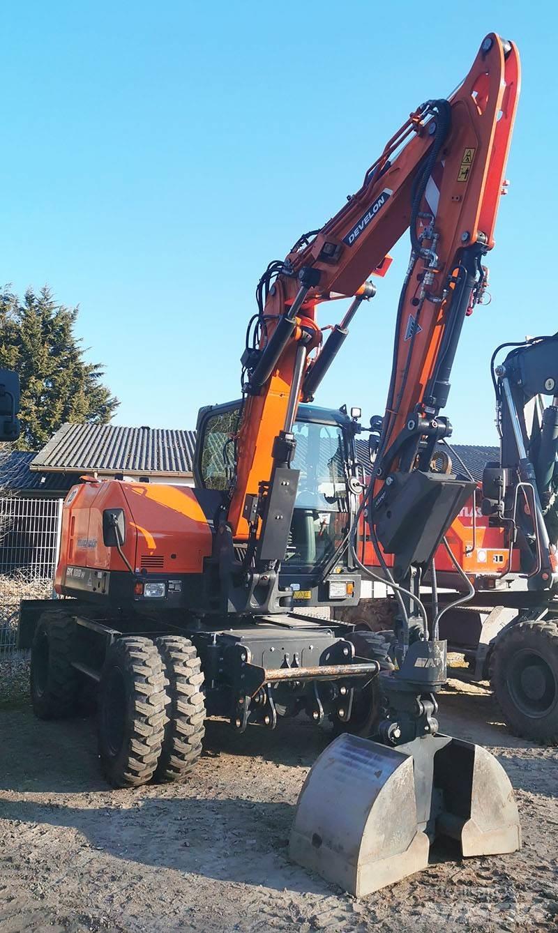 Develon DX 100 W-7 Ratiniai ekskavatoriai