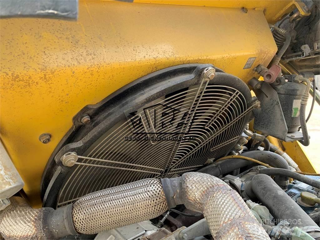 Bomag BW 154 AD-5 Porinių būgnų volai