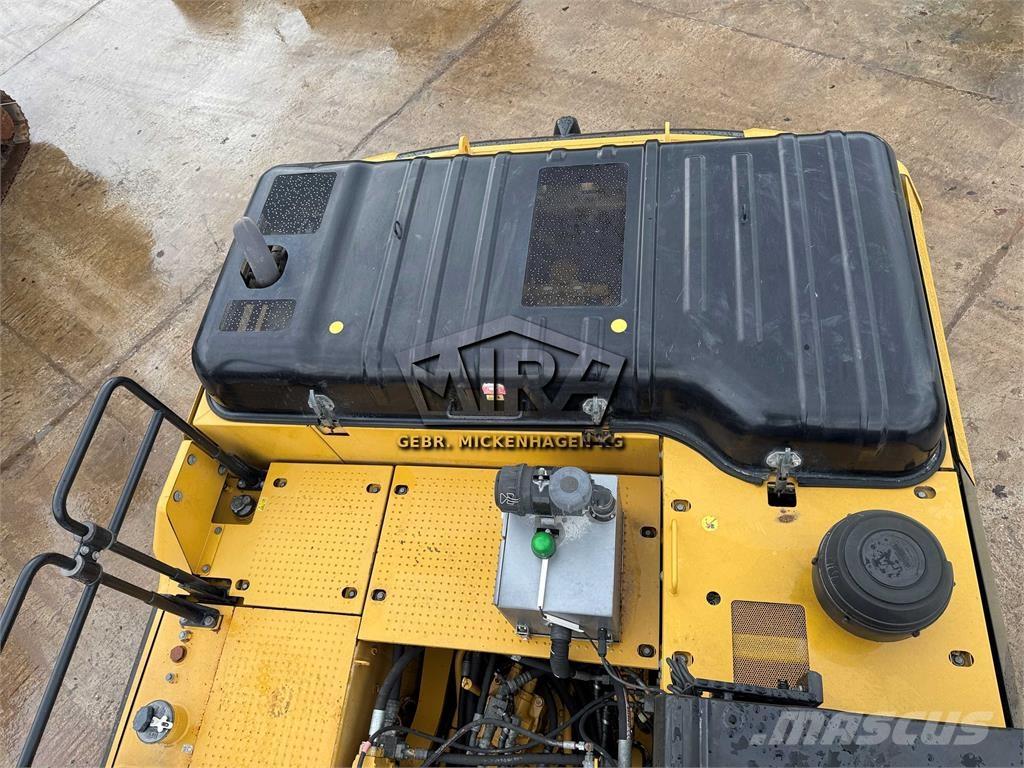 CAT 326 F LN Vikšriniai ekskavatoriai