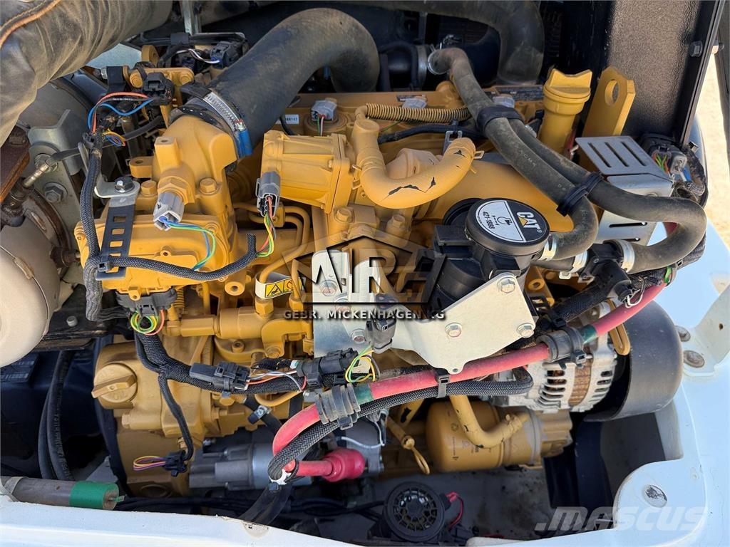 CAT 908 M Naudoti ratiniai krautuvai
