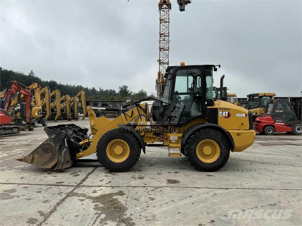 CAT 908 M Naudoti ratiniai krautuvai