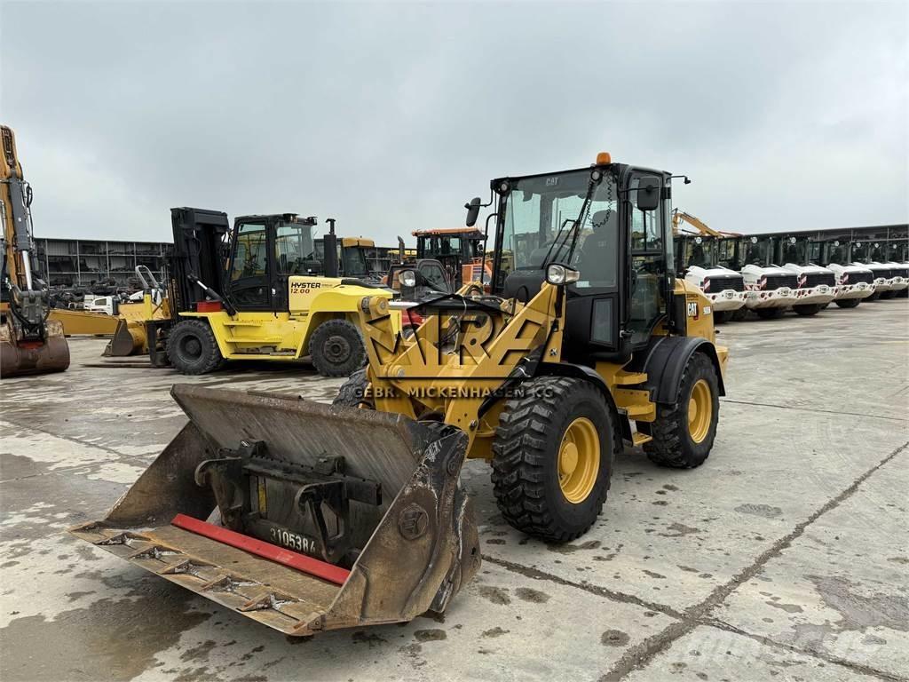 CAT 908 M Naudoti ratiniai krautuvai