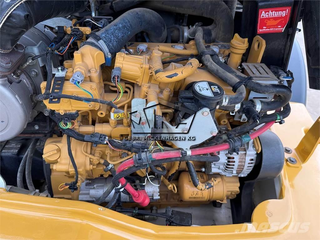 CAT 908 M Naudoti ratiniai krautuvai