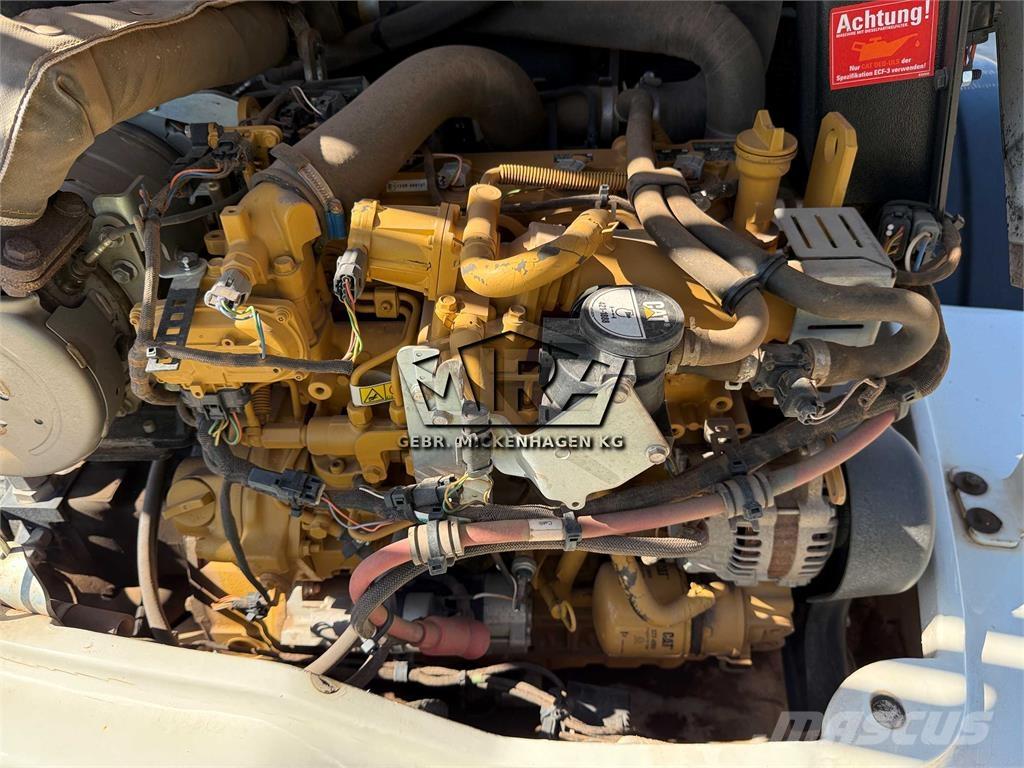 CAT 908 M Naudoti ratiniai krautuvai