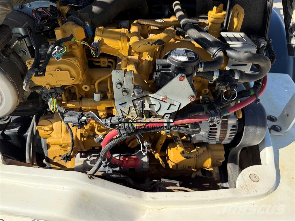 CAT 908 M Naudoti ratiniai krautuvai