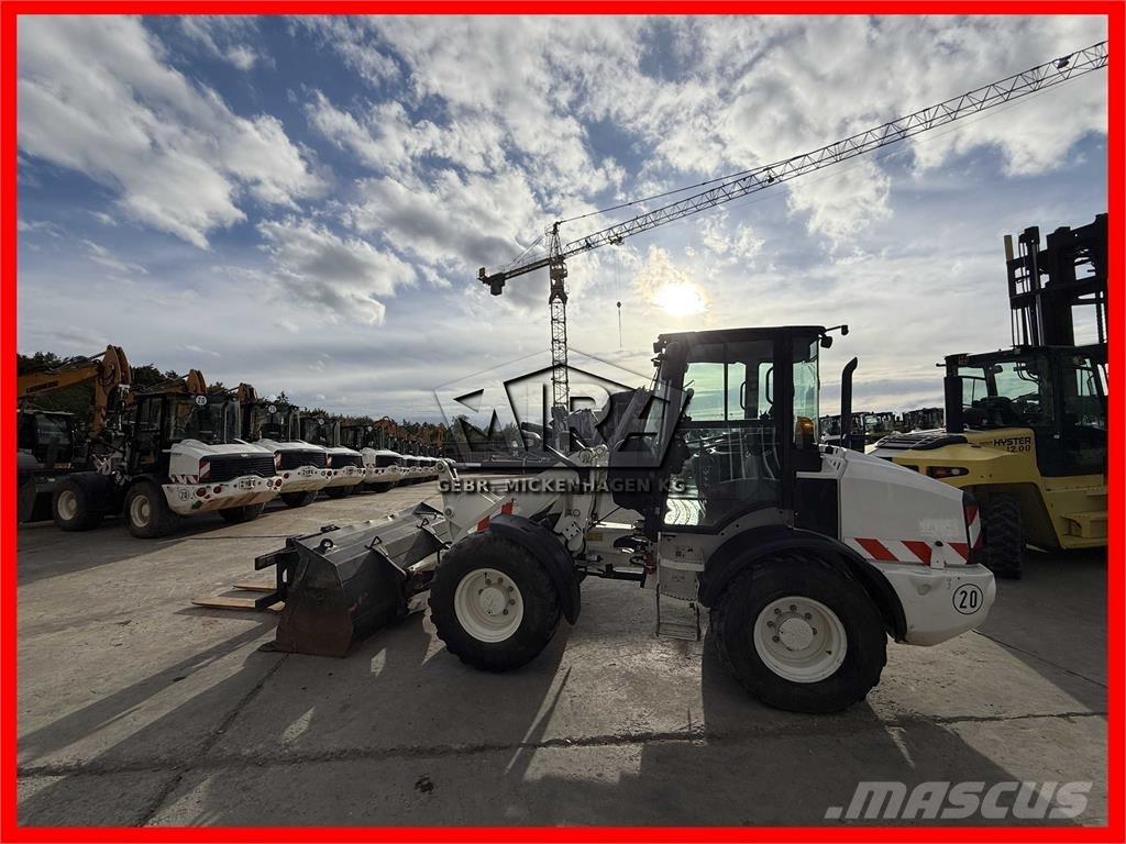 CAT 908M Naudoti ratiniai krautuvai