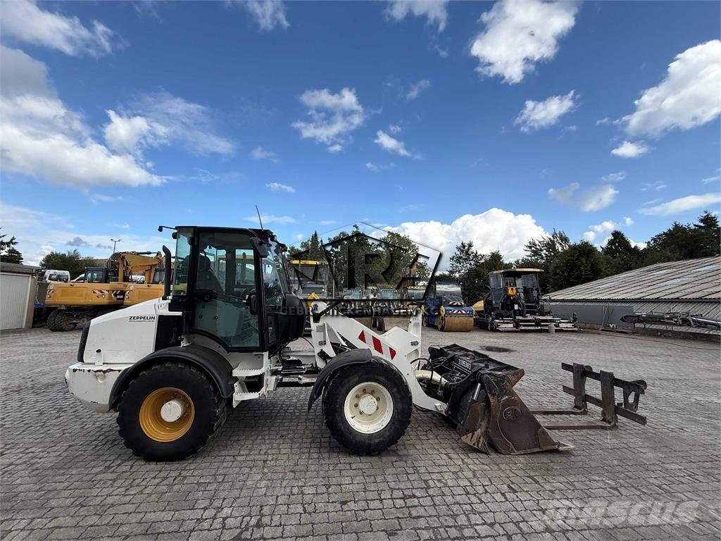 CAT 908M Naudoti ratiniai krautuvai