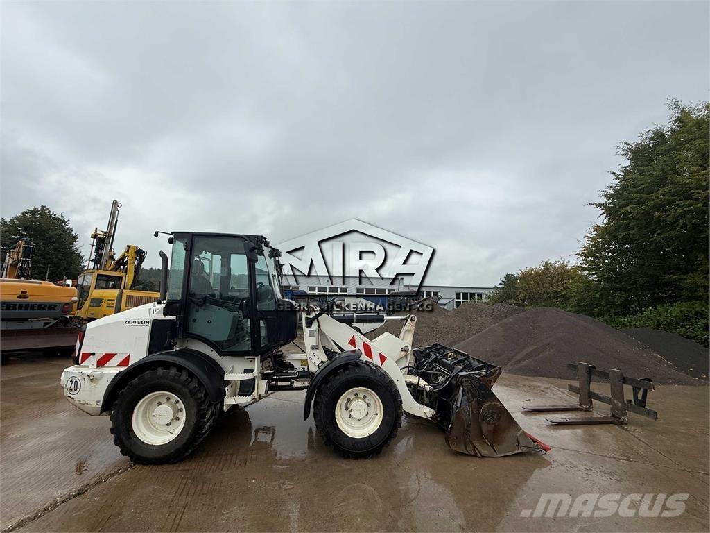 CAT 908M Naudoti ratiniai krautuvai