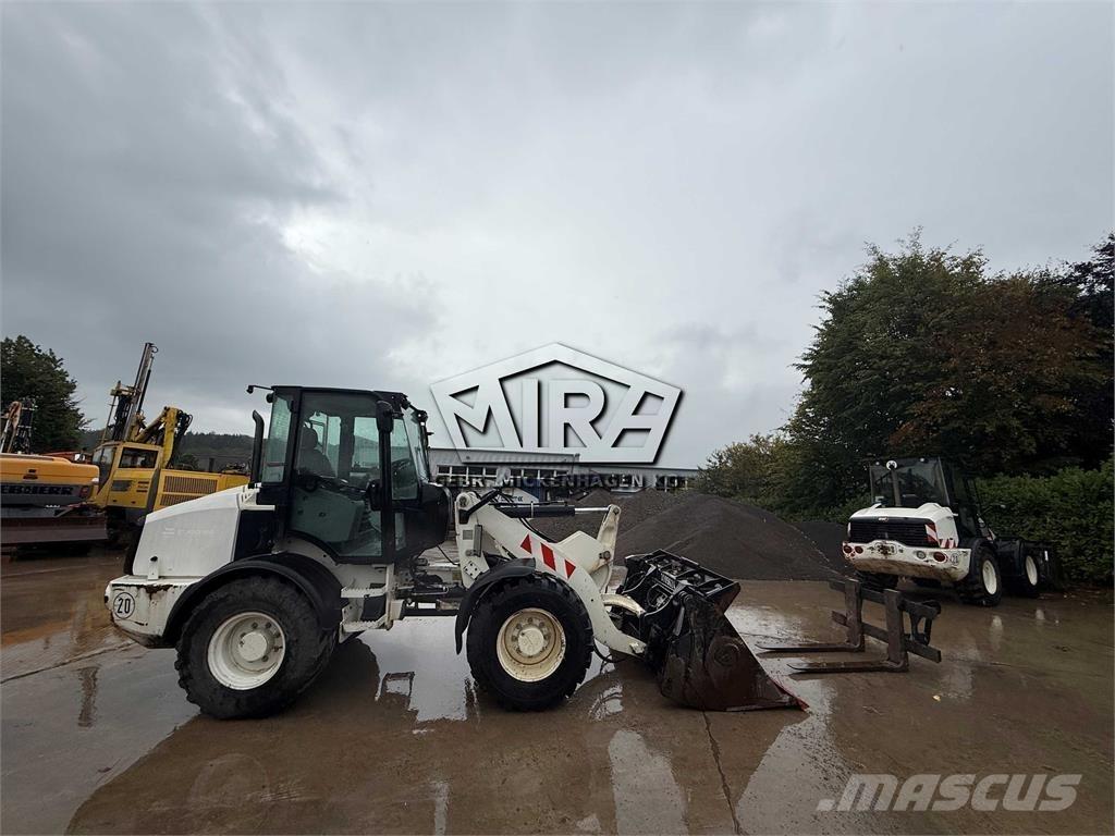 CAT 908M Naudoti ratiniai krautuvai