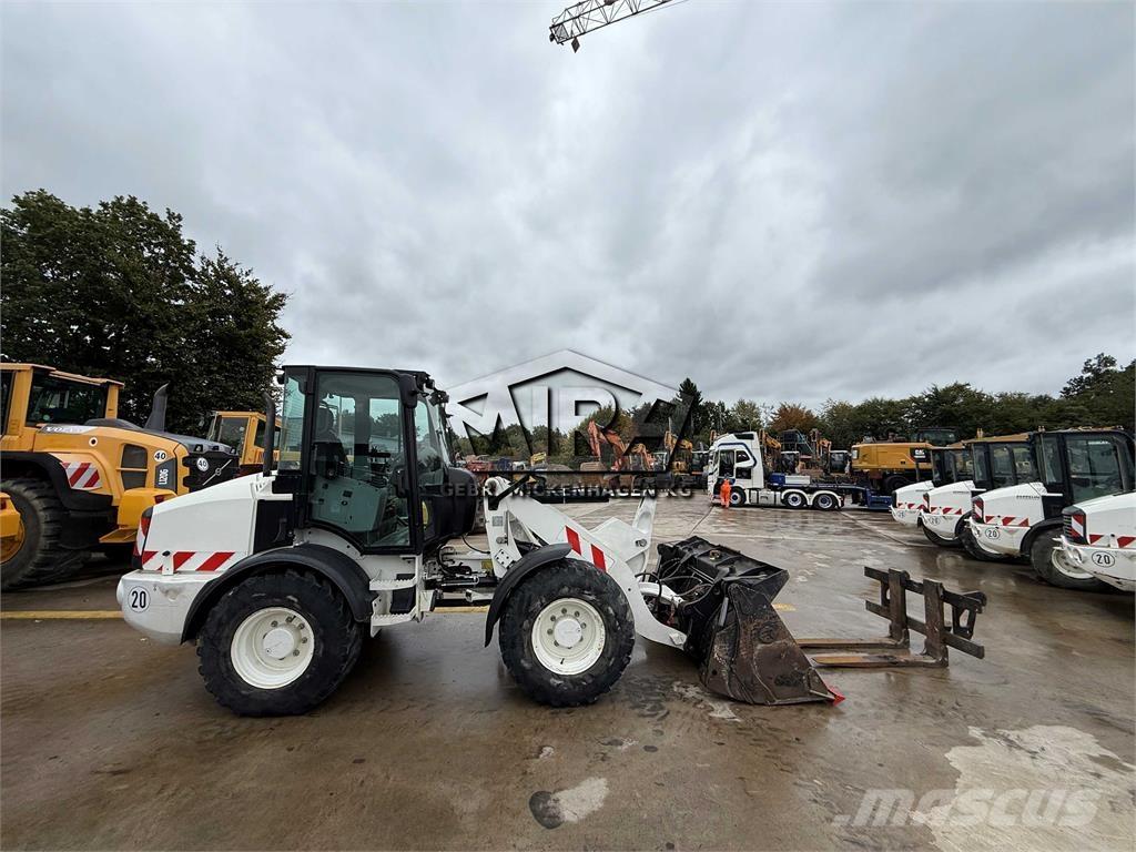 CAT 908M Naudoti ratiniai krautuvai