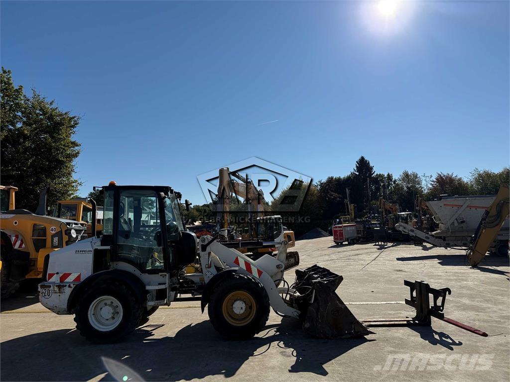 CAT 908M Naudoti ratiniai krautuvai