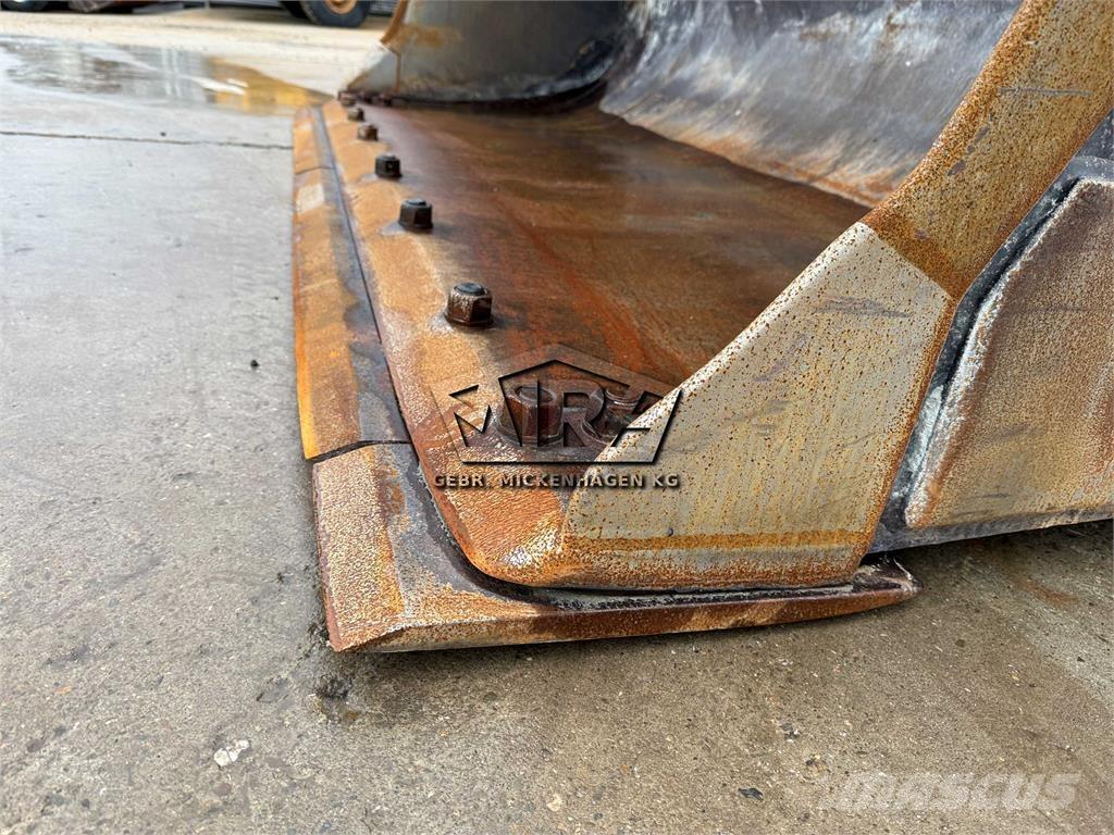 CAT 966K Naudoti ratiniai krautuvai