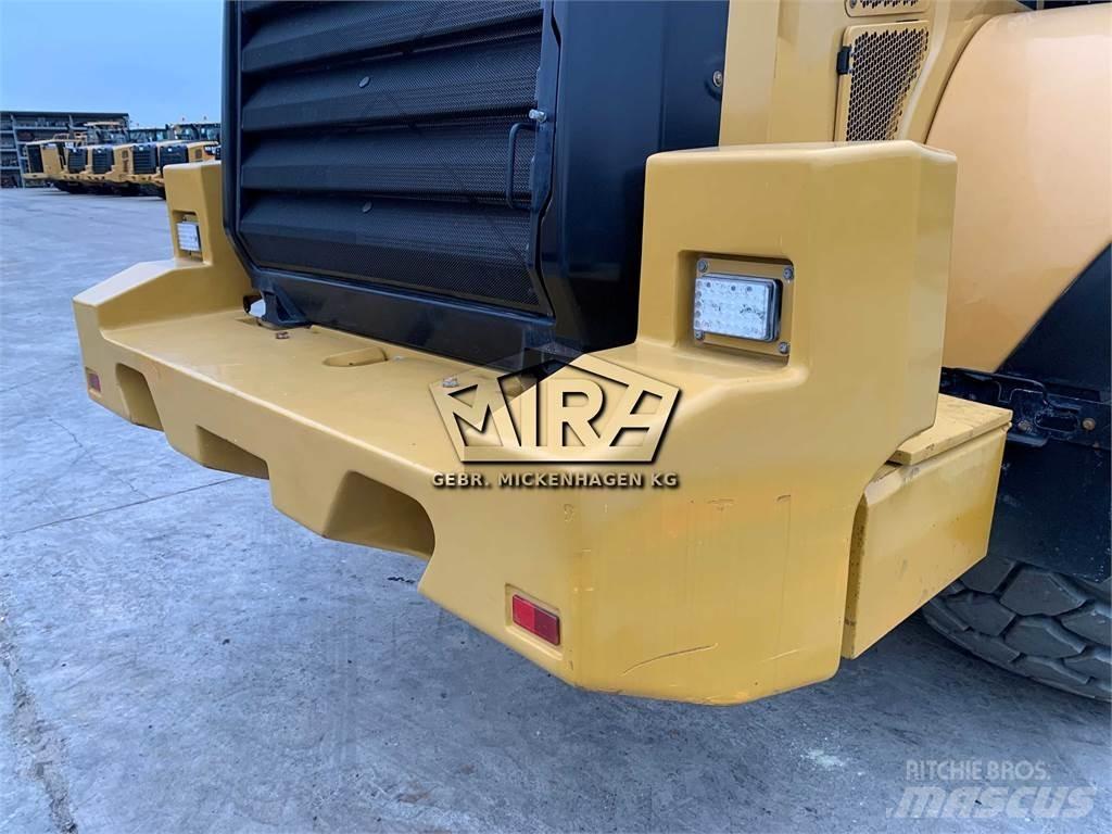 CAT 972M XE Naudoti ratiniai krautuvai