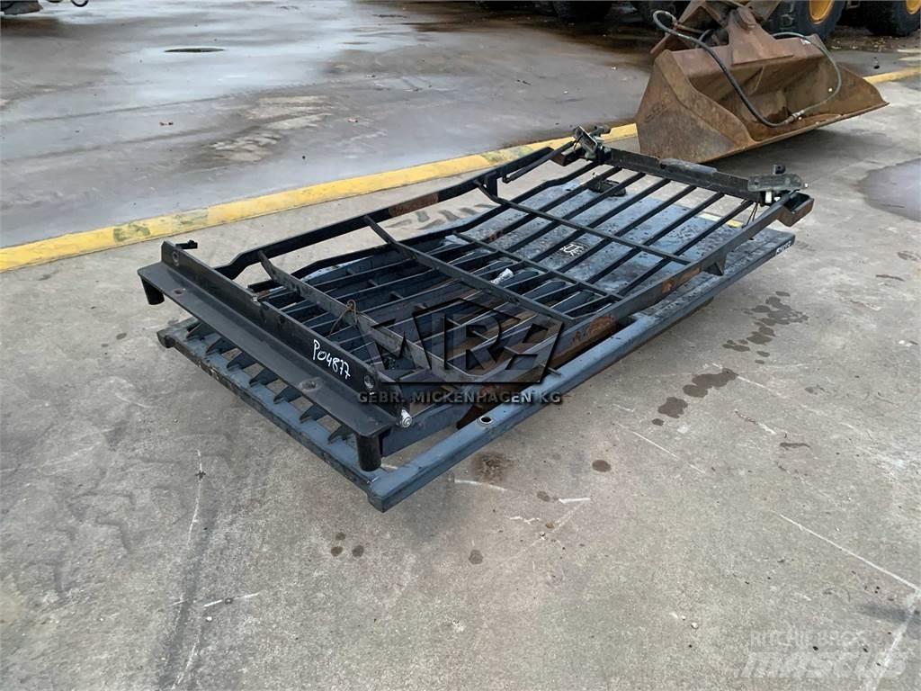 CAT Schutzgitter Kabinos ir interjeras