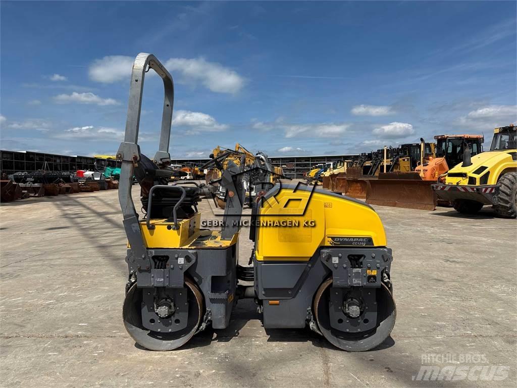 Dynapac CC1200 Porinių būgnų volai
