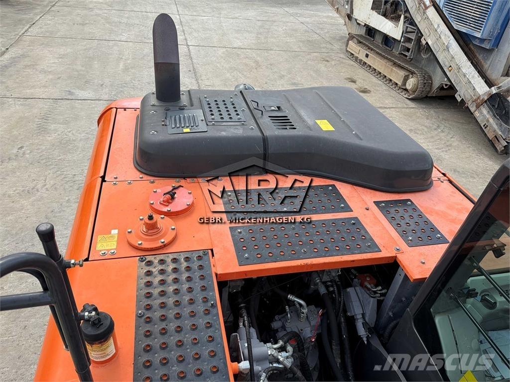Hitachi ZX 220W-6 Ratiniai ekskavatoriai