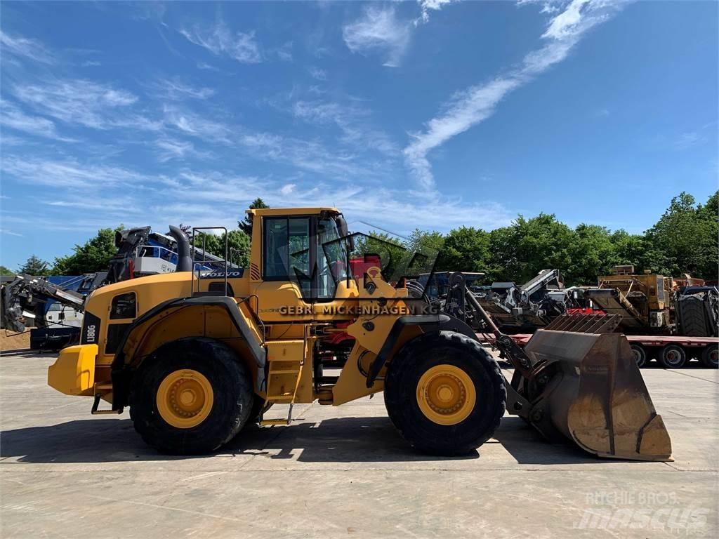 Volvo L 180 G Naudoti ratiniai krautuvai