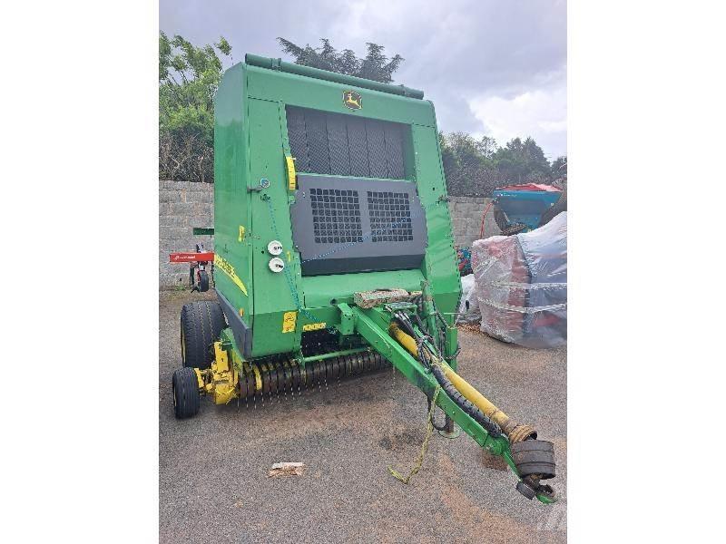 John Deere 592 Ritinių presai