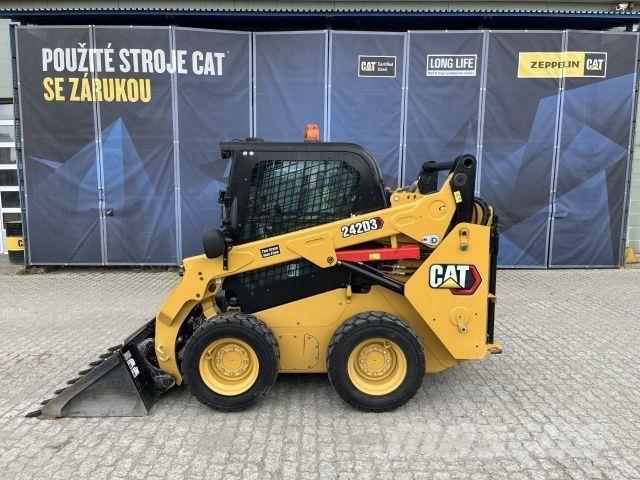 CAT 242D3 Statyba - Kita