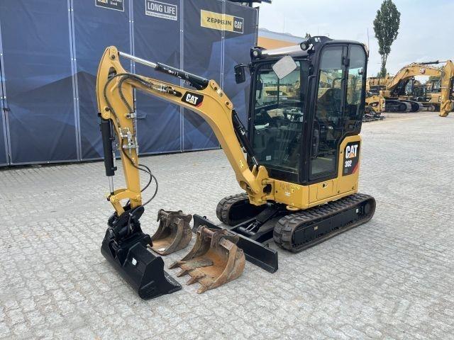 CAT 302 CR Statyba - Kita