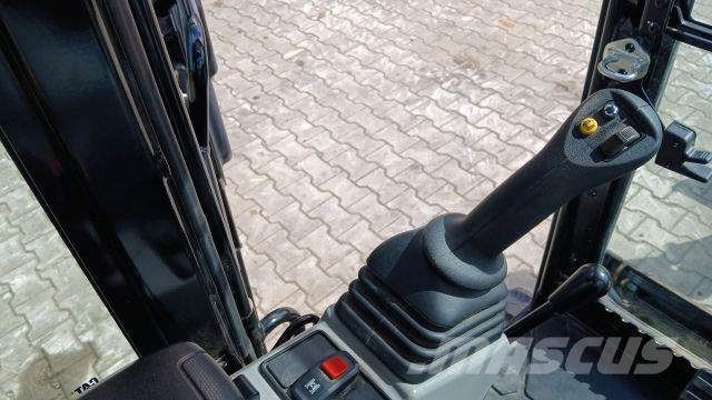 CAT 302 CR Statyba - Kita