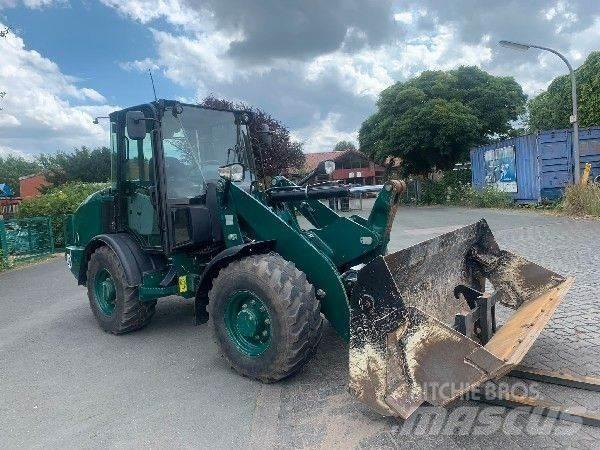 CAT 906 M Naudoti ratiniai krautuvai