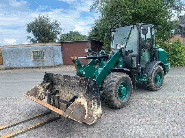 CAT 906 M Naudoti ratiniai krautuvai