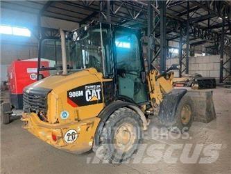 CAT 906M Naudoti ratiniai krautuvai