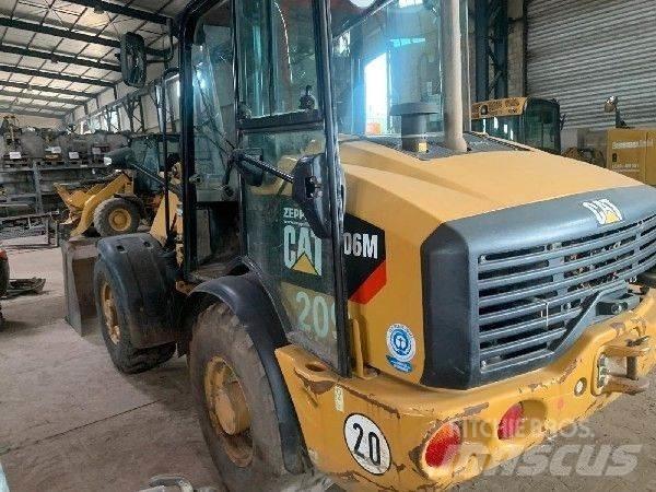 CAT 906M Naudoti ratiniai krautuvai