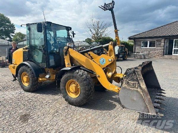 CAT 906M Naudoti ratiniai krautuvai