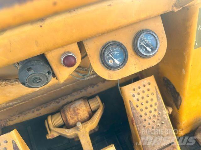 CAT 953 Vikšriniai buldozeriai