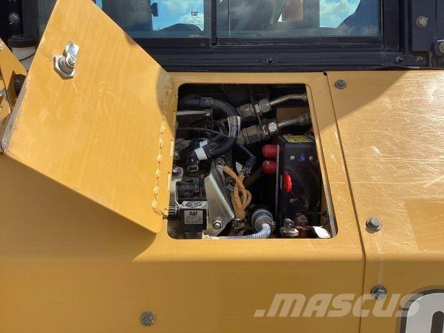 CAT D5 Statyba - Kita
