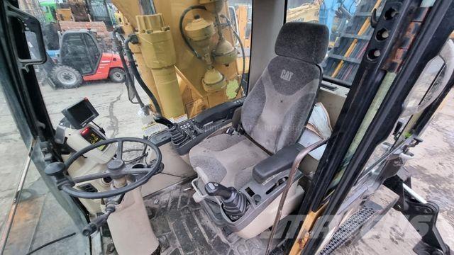 CAT M 318 C / 35 Ratiniai ekskavatoriai