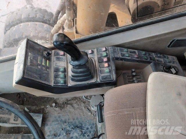 CAT M320 Ratiniai ekskavatoriai