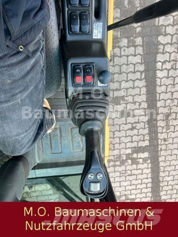 CAT MH 3022 Ratiniai ekskavatoriai