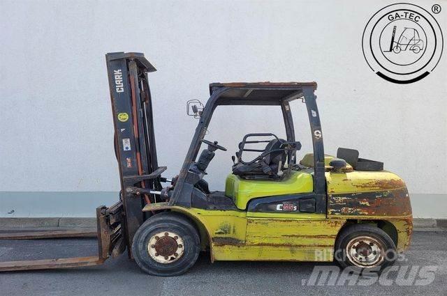 Clark C55SD Dyzeliniai krautuvai