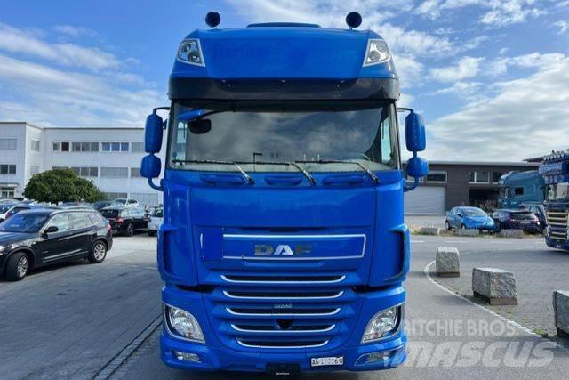 DAF XF510 6x2 Priekabos su tentu