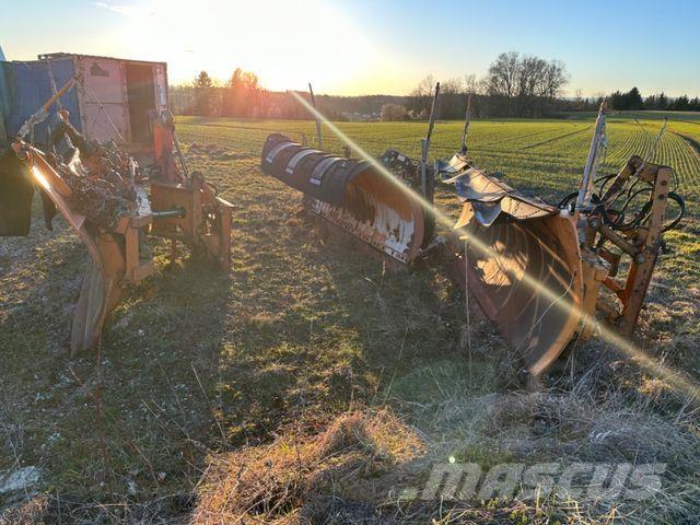 Dücker Schneepflug Apverčiamieji plūgai