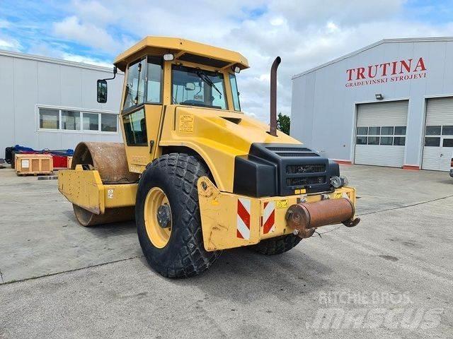 Dynapac CA302D Kiti volai