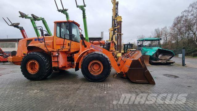 Fiat Kobelco W 270 Naudoti ratiniai krautuvai