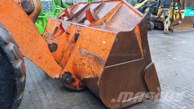 Fiat Kobelco W 270 Naudoti ratiniai krautuvai