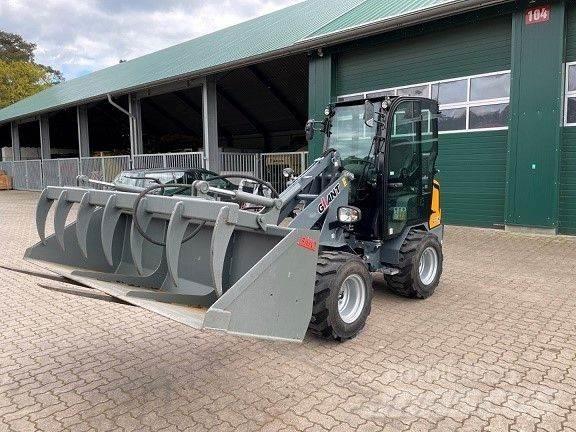 GiANT G2200 HD Frontaliniai krautuvai ir ekskavatoriai