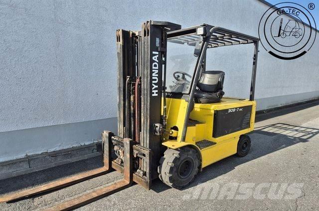 Hyundai 30B-7 Elektriniai šakiniai krautuvai