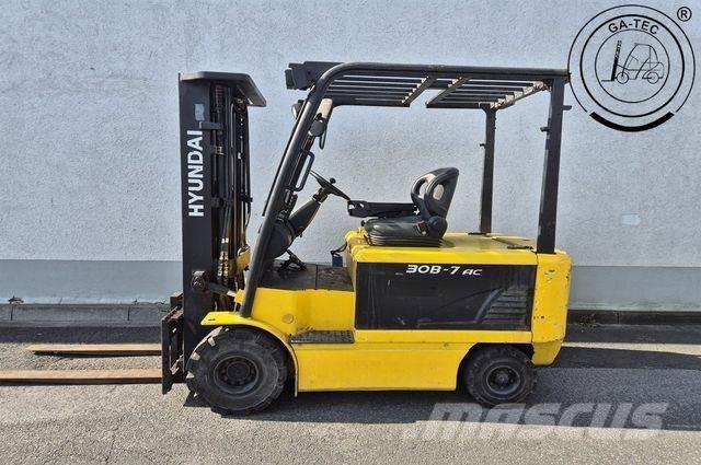 Hyundai 30B-7 Elektriniai šakiniai krautuvai