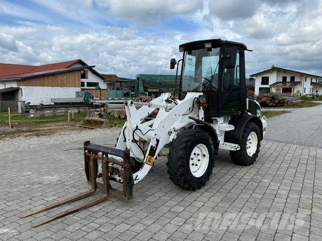 JCB 407 Naudoti ratiniai krautuvai